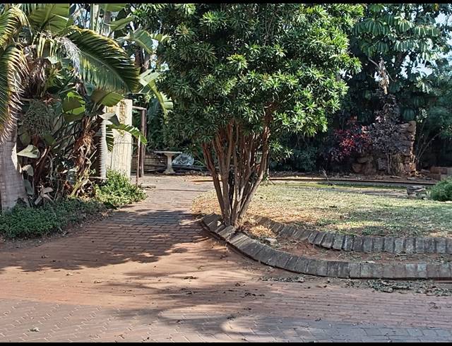 12 BEDROOM HOUSE FOR SALE IN ISIPINGO HILLS
